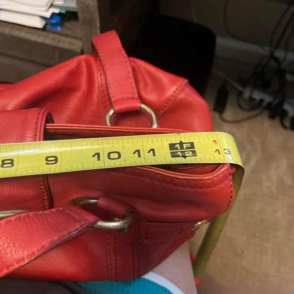 Elegant Red Leather Handbag - Picture 13 of 13